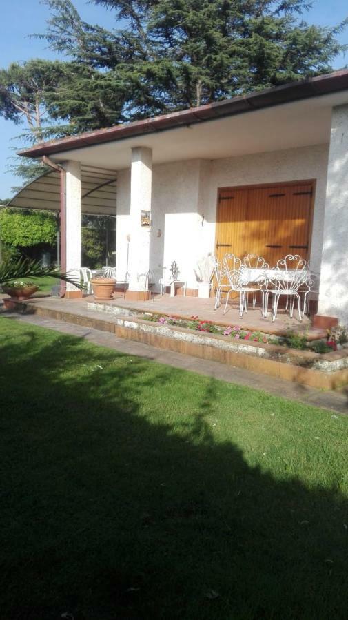 Villa La casa di Angelo e Gladys Bella Farnia Exterior foto